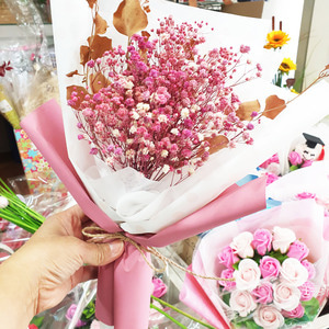 프리저브드 안개꽃다발 핑크핑크한 꽃선물 여자친구선물 졸업식꽃다발